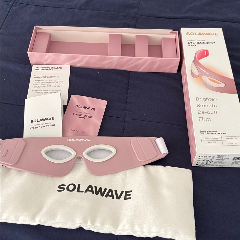 Solawave Pink Eye Recovery Pro Light Therapy Mask